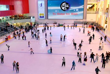 Visitar la pista de hielo de Dubái